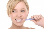 Đánh răng ít nhất 2 lần mỗi ngày