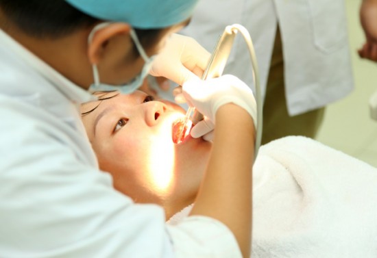 rang implant khong gay hai cho co the.